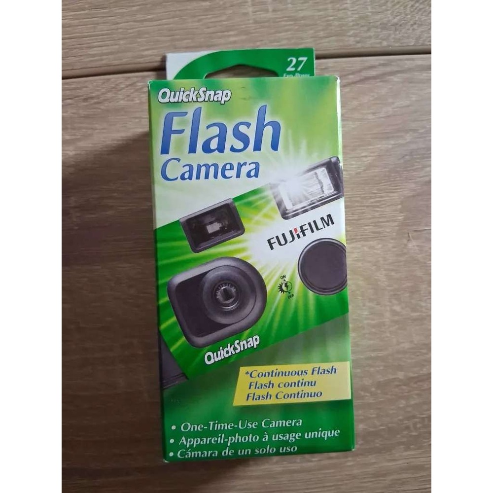Fujifilm QuickSnap Flash 400 Disposable 35mm Camera 27 Exposures Single Use